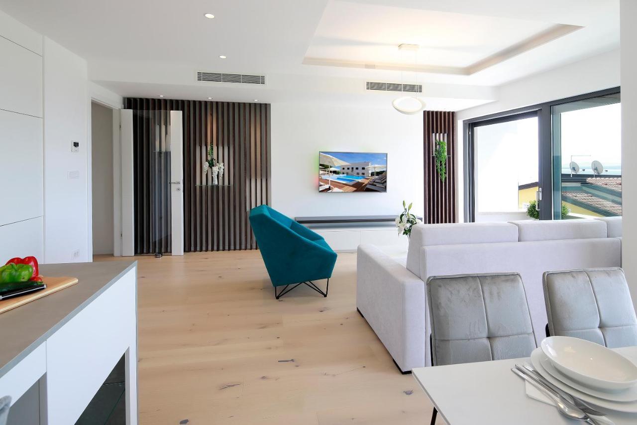 Modena Maris-heated Pool-grill-relax-jacuzzi Apartment *
