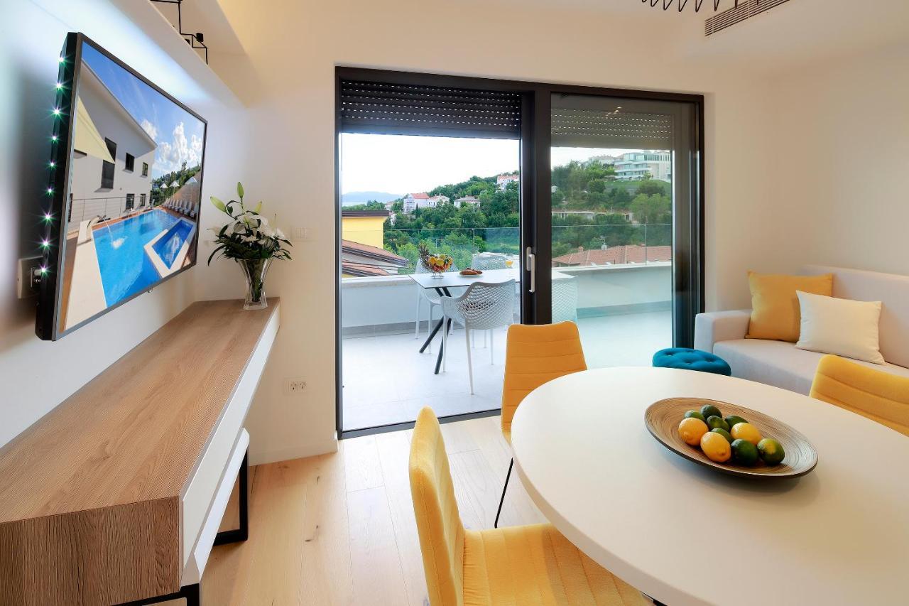 Apartment Modena Maris-heated Pool-grill-relax-jacuzzi *