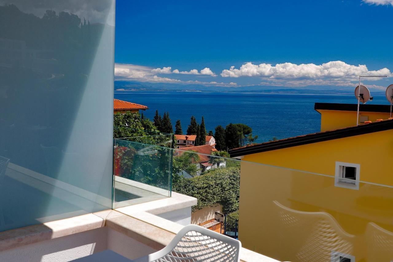 Modena Maris-heated Pool-grill-relax-jacuzzi * Ičići