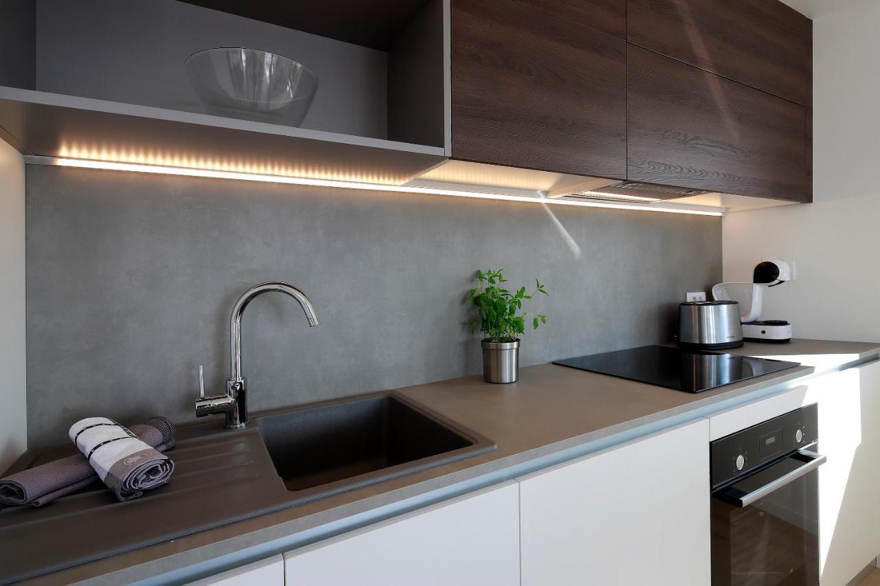 Apartment Modena Maris-heated Pool-grill-relax-jacuzzi *