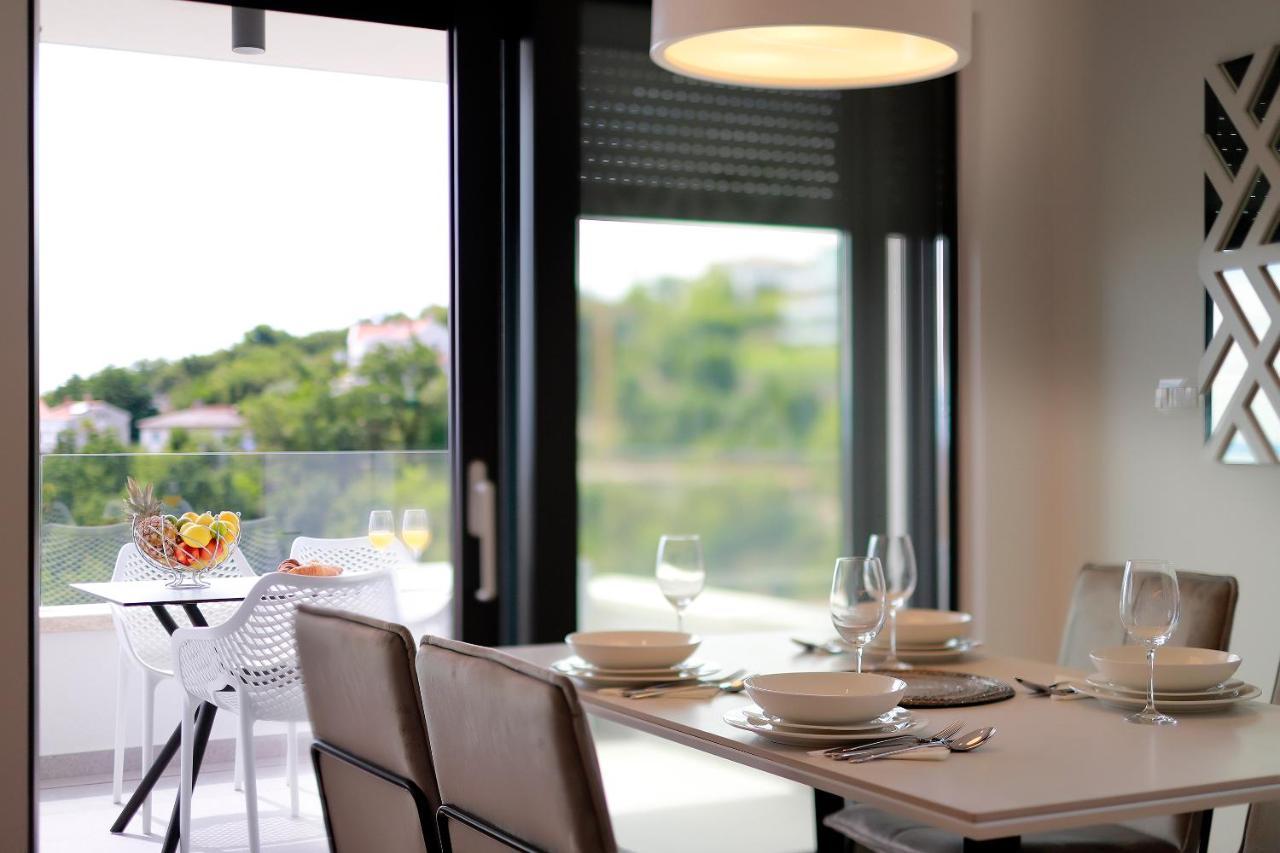 Modena Maris-heated Pool-grill-relax-jacuzzi Apartment