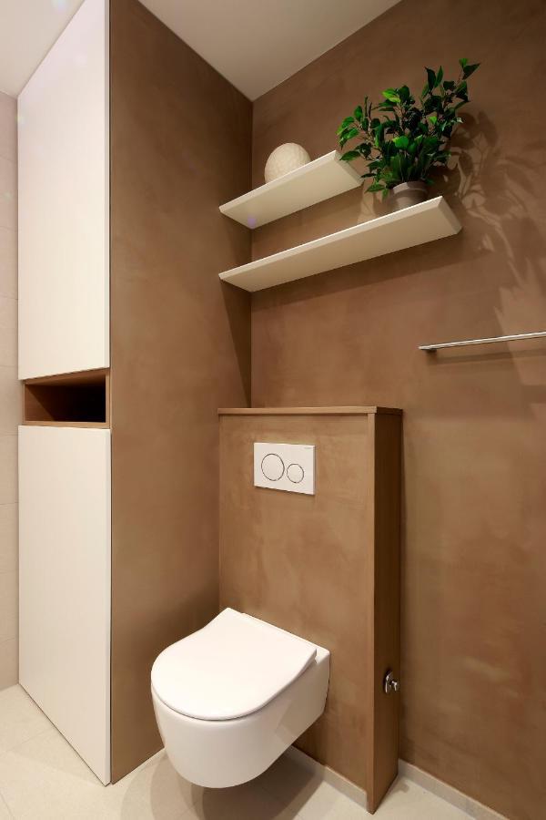 Modena Maris-heated Pool-grill-relax-jacuzzi Icici