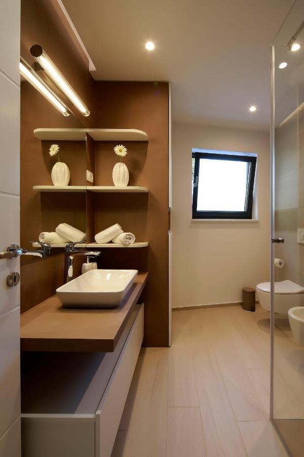 Modena Maris-heated Pool-grill-relax-jacuzzi Apartment Icici